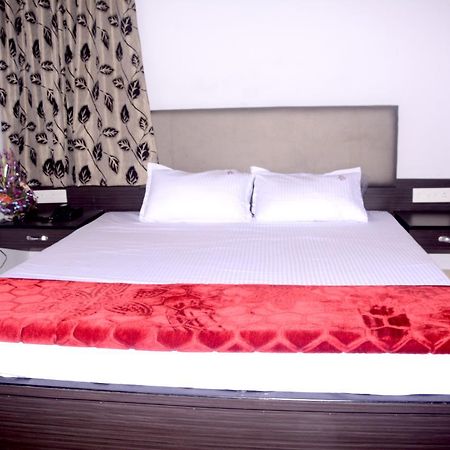 Hotel Raj Heritage Rāipur エクステリア 写真