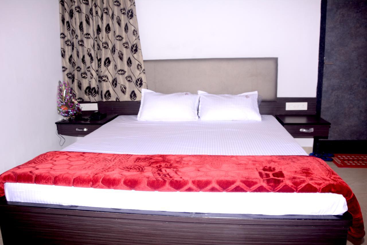 Hotel Raj Heritage Rāipur エクステリア 写真